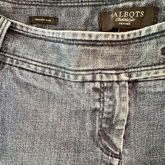 Talbots Signature Flare Classic Fit Jeans Petite Size 4P Medium Wash Denim - Picture 10 of 15